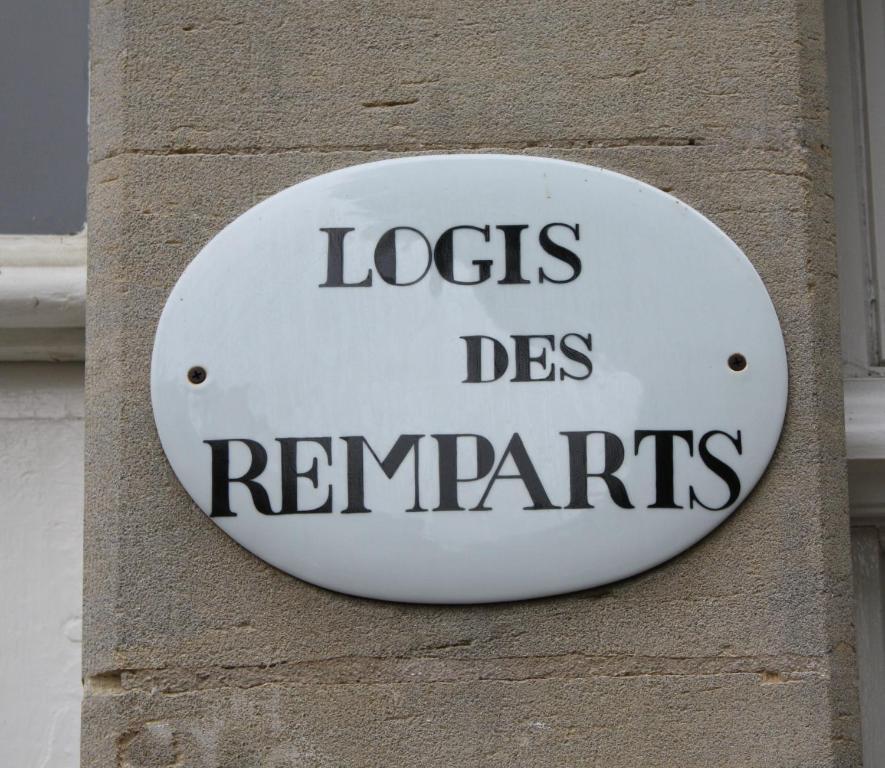 Bed and Breakfast Logis Les Remparts Байе Экстерьер фото